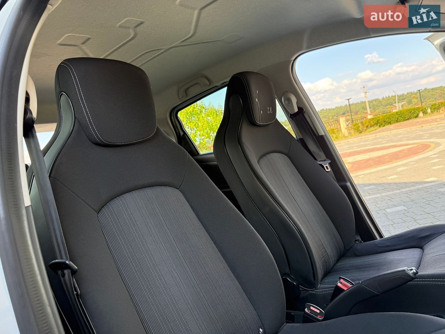 Renault Zoe 2017 VIN VF1AGVYF058972207 фото оголошення 105 з 137