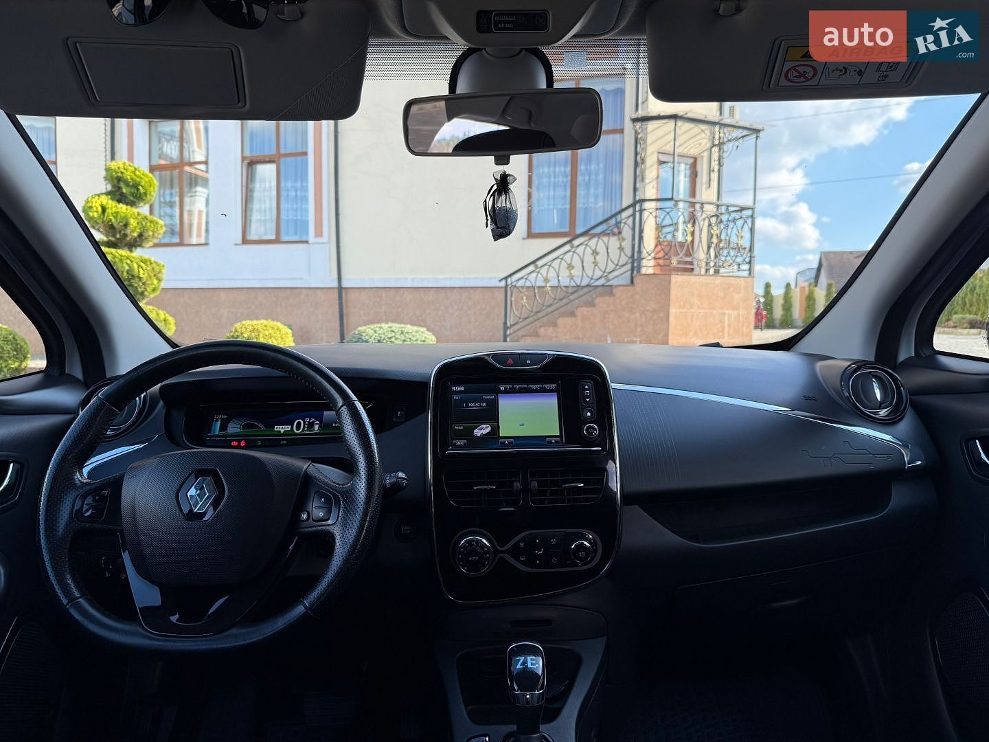 Renault Zoe 2017 VIN VF1AGVYF058972207 фото оголошення 122 з 137