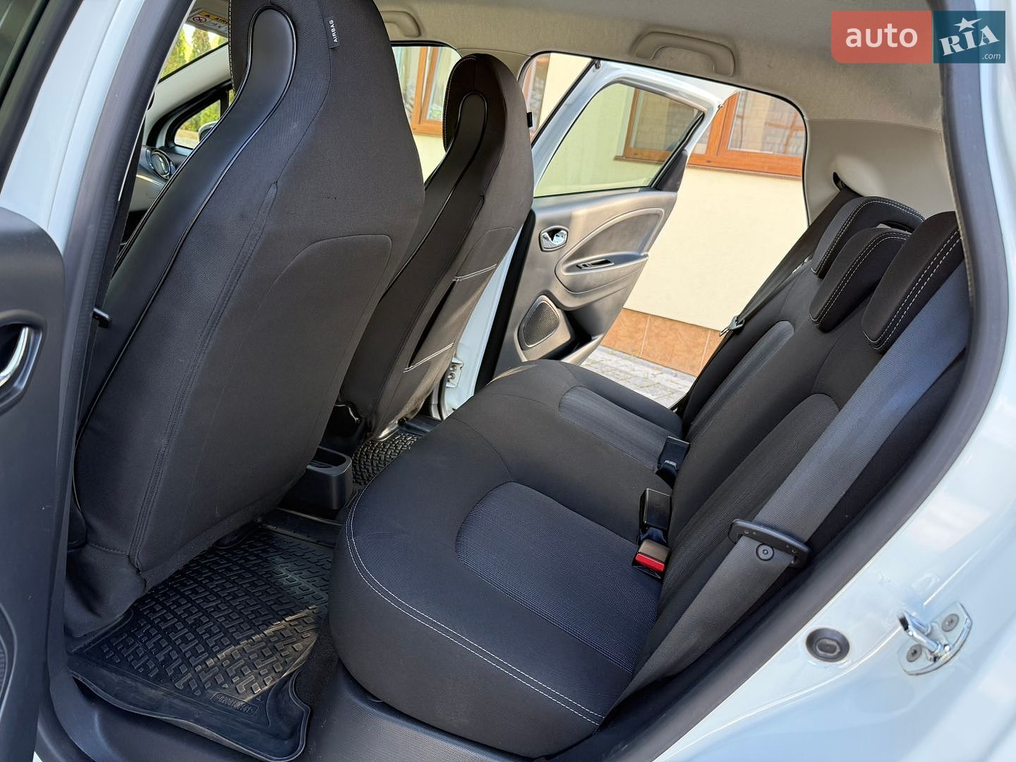 Renault Zoe 2017 VIN VF1AGVYF058972207 фото оголошення 126 з 137