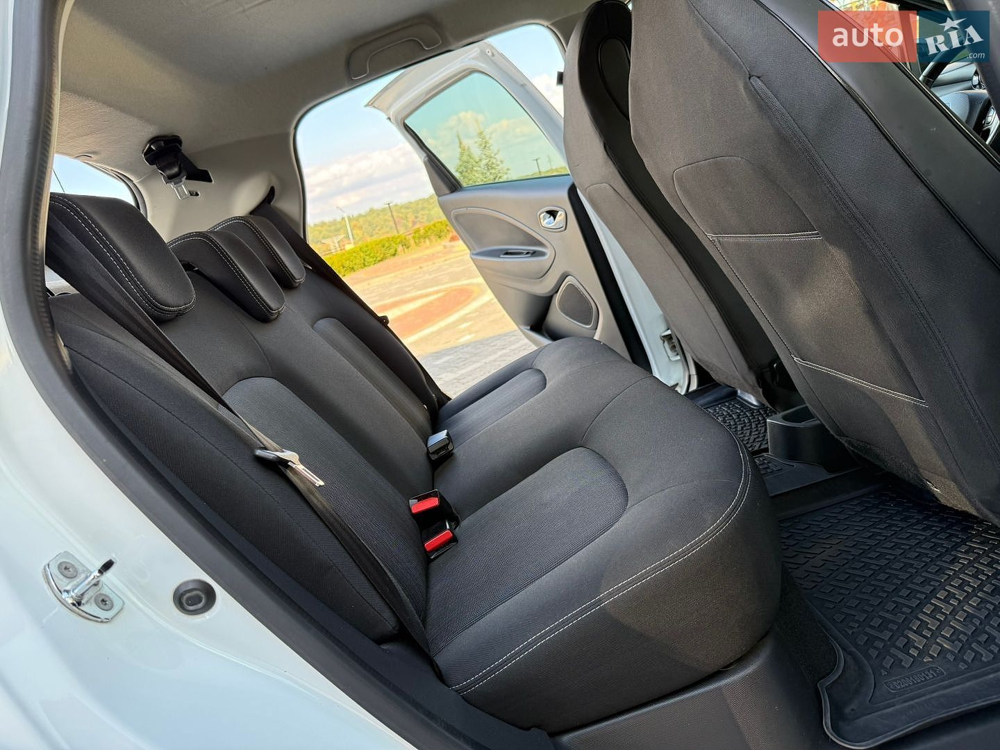 Renault Zoe 2017 VIN VF1AGVYF058972207 фото оголошення 130 з 137