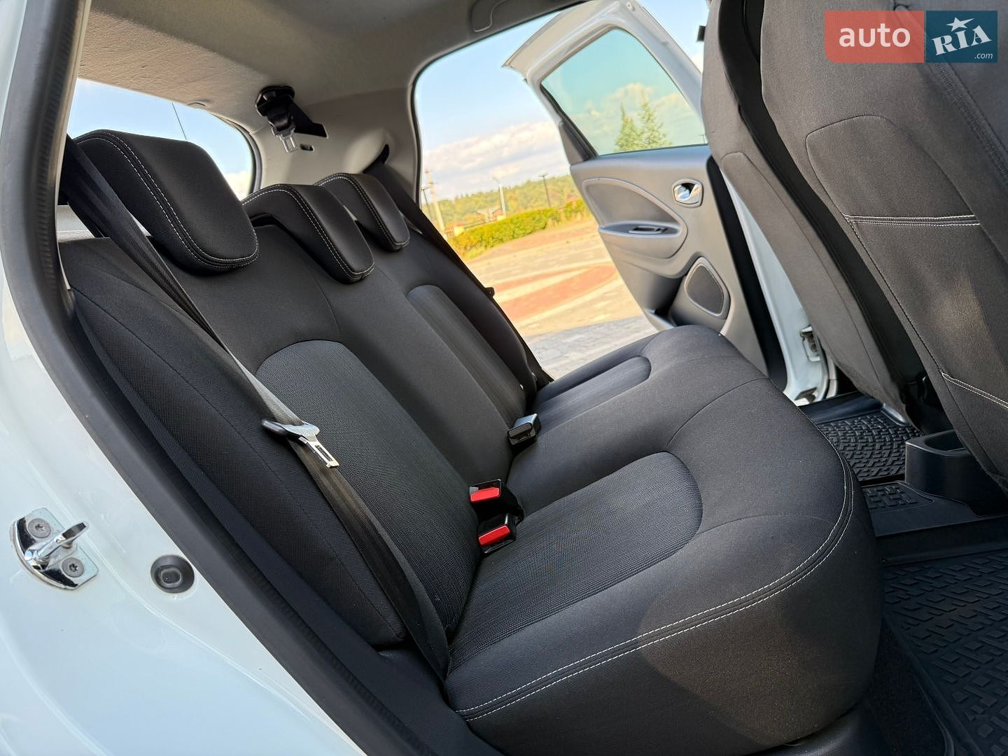 Renault Zoe 2017 VIN VF1AGVYF058972207 фото оголошення 131 з 137