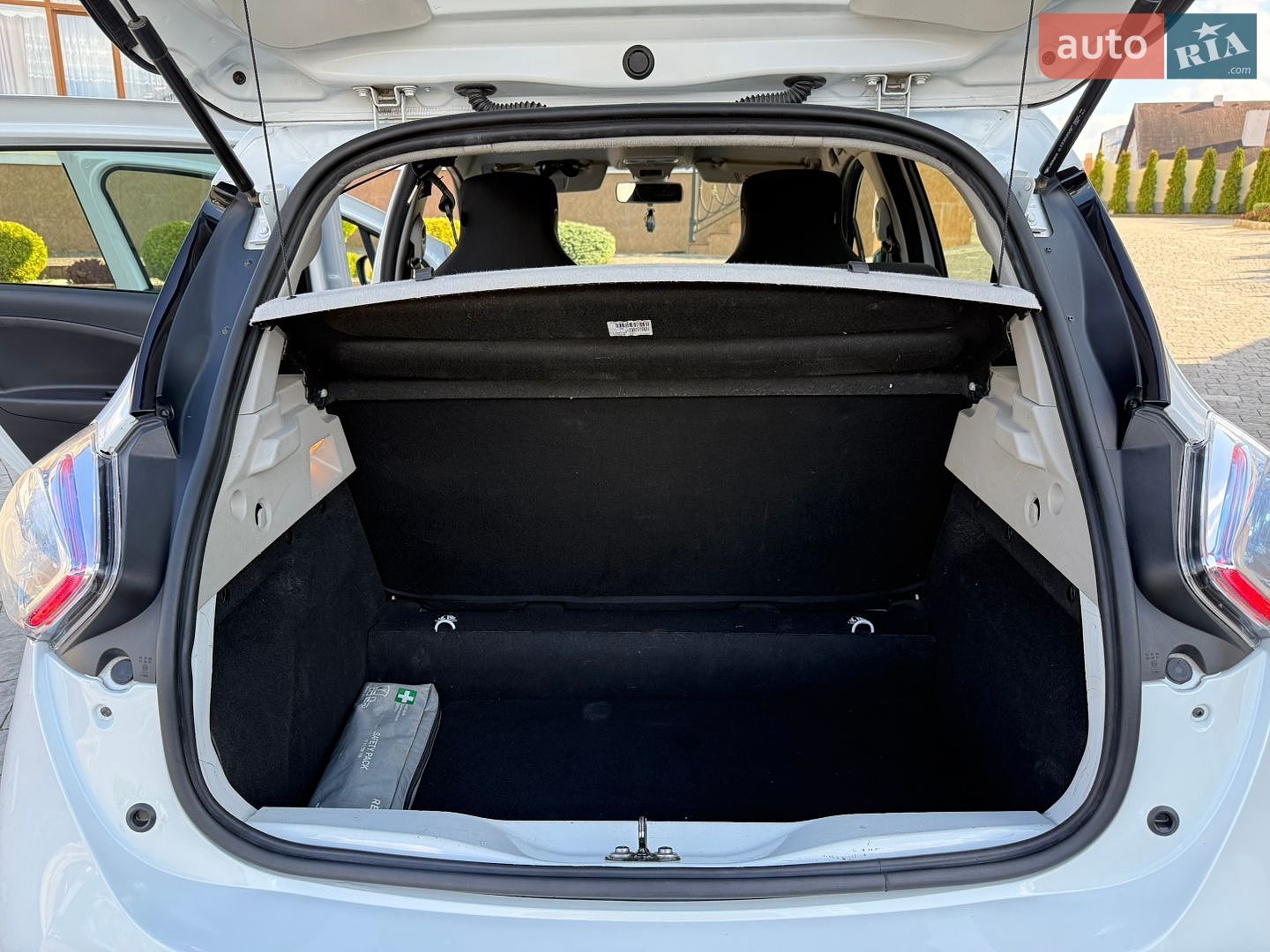Renault Zoe 2017 VIN VF1AGVYF058972207 фото оголошення 136 з 137
