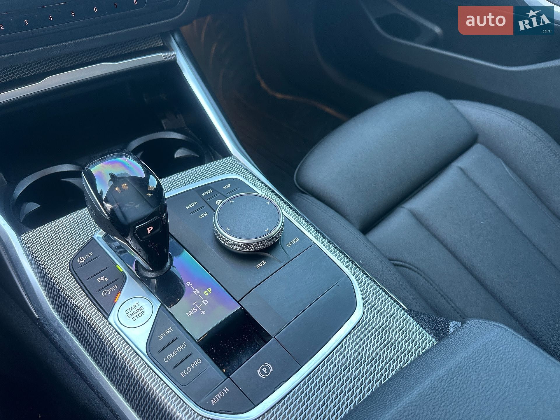 BMW 3 Series 2019 VIN 3MW5R1J05L8B20075 фото оголошення 19 з 27