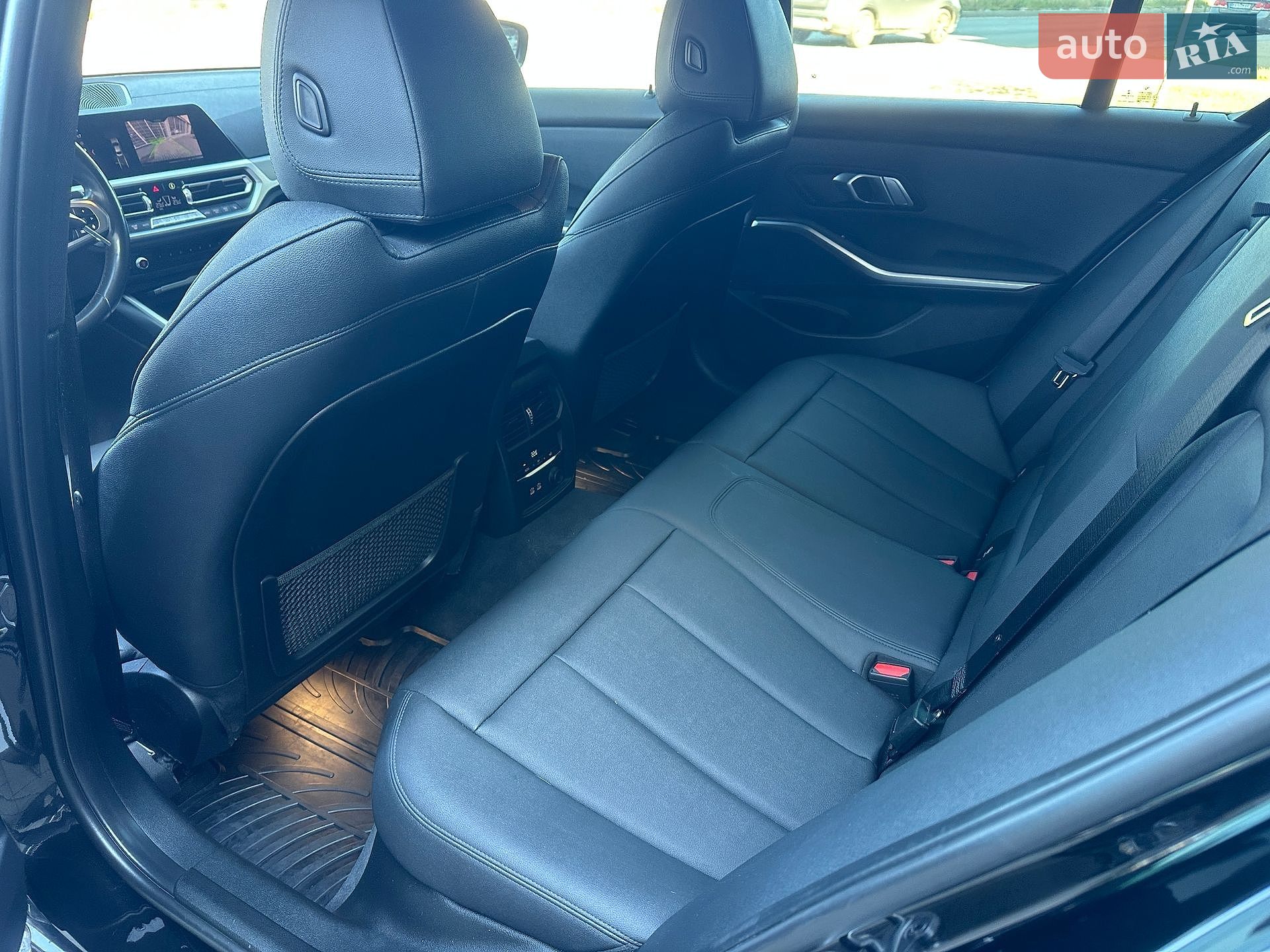 BMW 3 Series 2019 VIN 3MW5R1J05L8B20075 фото оголошення 20 з 27