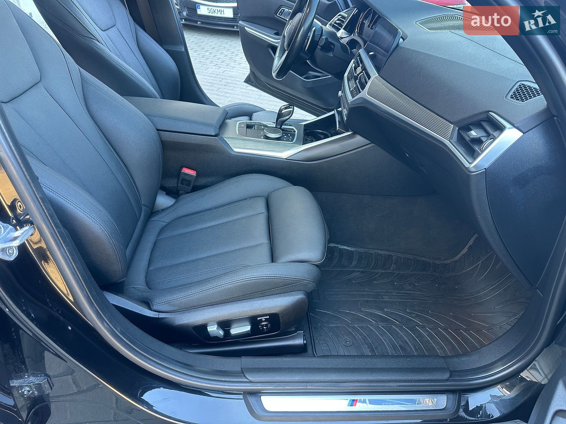 BMW 3 Series 2019 VIN 3MW5R1J05L8B20075 фото оголошення 21 з 27