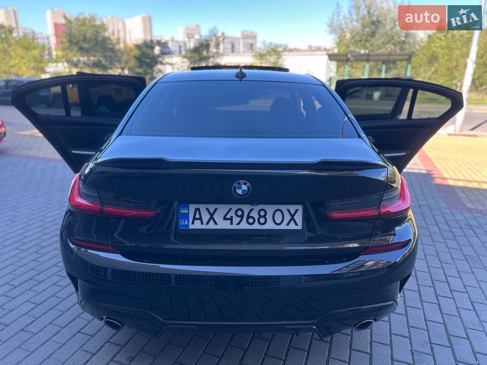 BMW 3 Series 2019 VIN 3MW5R1J05L8B20075 фото оголошення 3 з 27