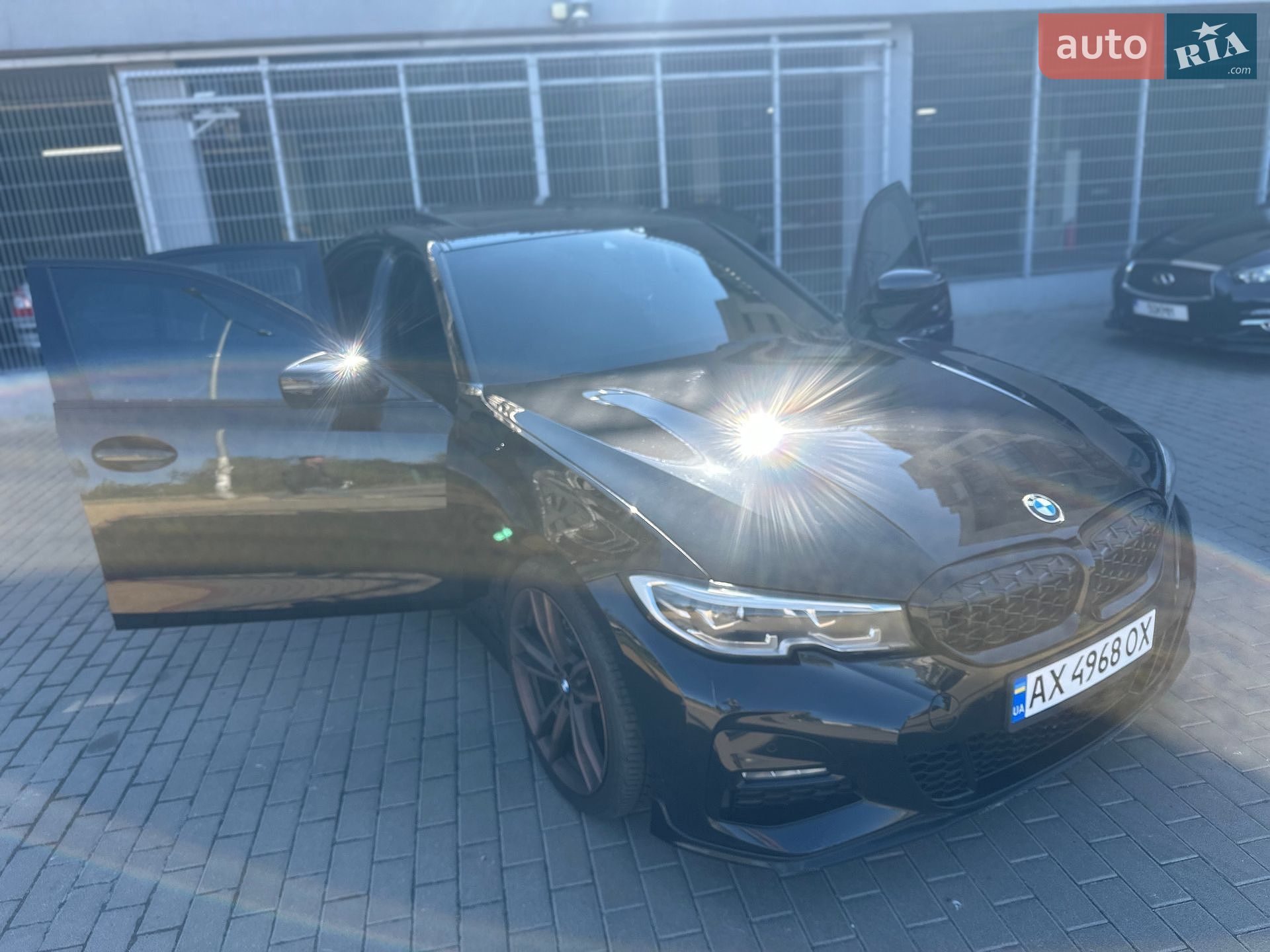 BMW 3 Series 2019 VIN 3MW5R1J05L8B20075 фото оголошення 2 з 27