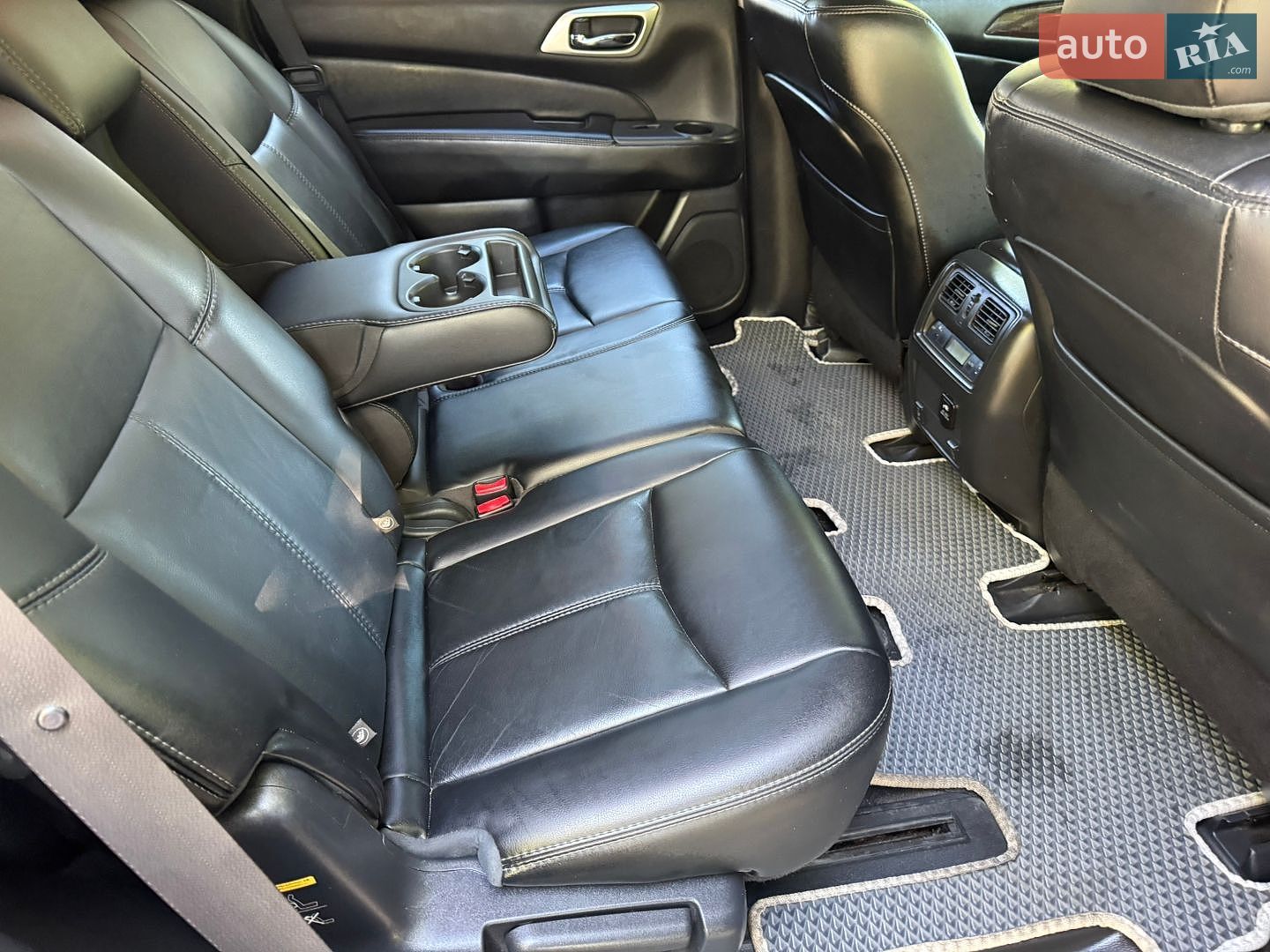 Nissan Pathfinder 2014 VIN 5N1AR2MM8FC613425 фото оголошення 20 з 37