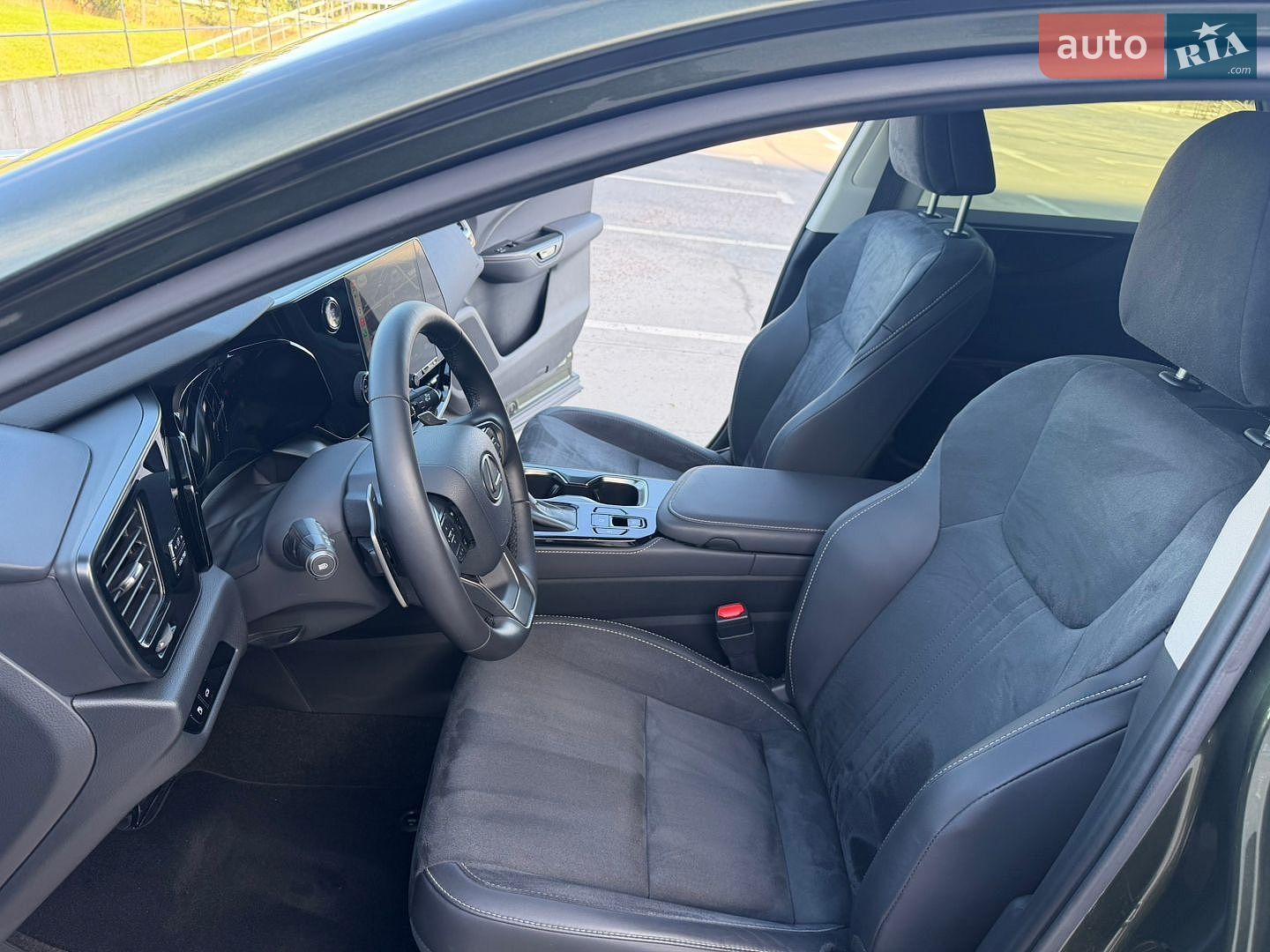 Lexus NX 2024 VIN JTJCFBAZ302022774 фото оголошення 25 з 65