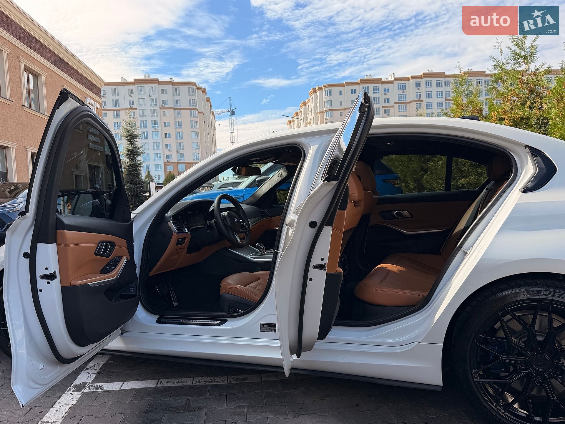 BMW 3 Series 2019 VIN WBA5U7C01LA232200 фото оголошення 18 з 35