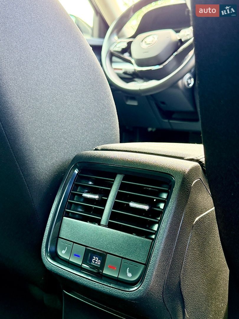 Skoda Octavia 2020 VIN TMBJJ7NX2LY012639 фото оголошення 22 з 26