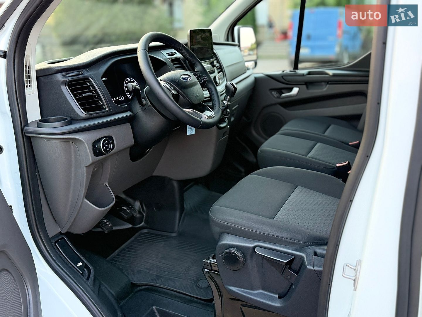 Ford Transit Custom 2020 VIN WF0YXXTTGYKU04884 фото оголошення 19 з 31