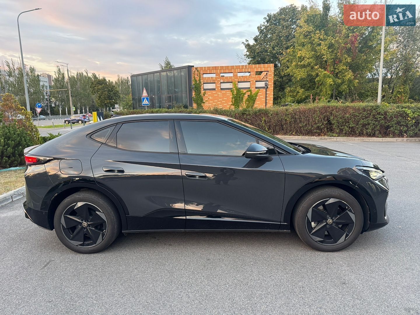 Volkswagen ID. UNYX 2025 VIN HVWJA1ER7S1204097 фото оголошення 6 з 21