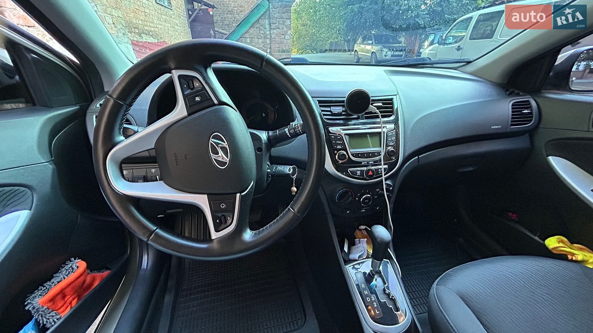 Hyundai Accent 2011 VIN Z94CU41DBBR067027 фото оголошення 9 з 12