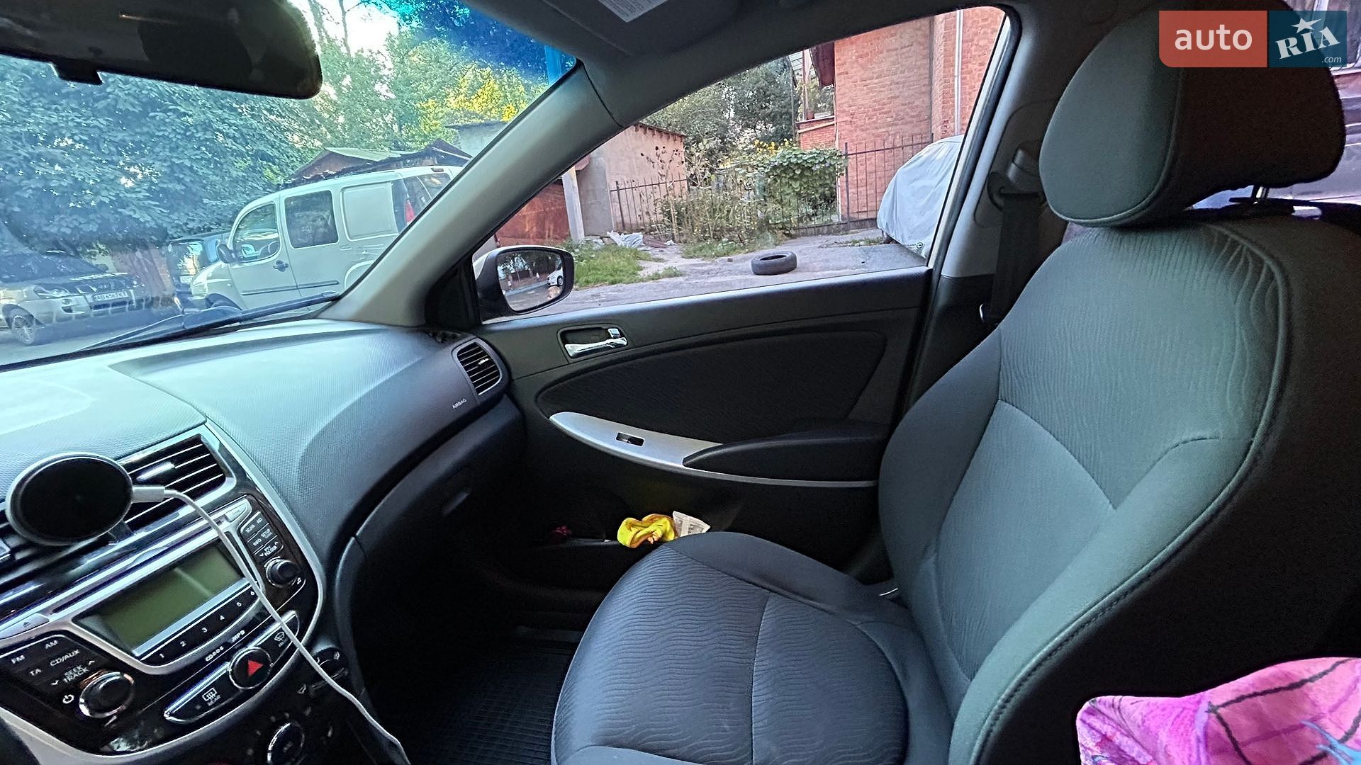 Hyundai Accent 2011 VIN Z94CU41DBBR067027 фото оголошення 10 з 12
