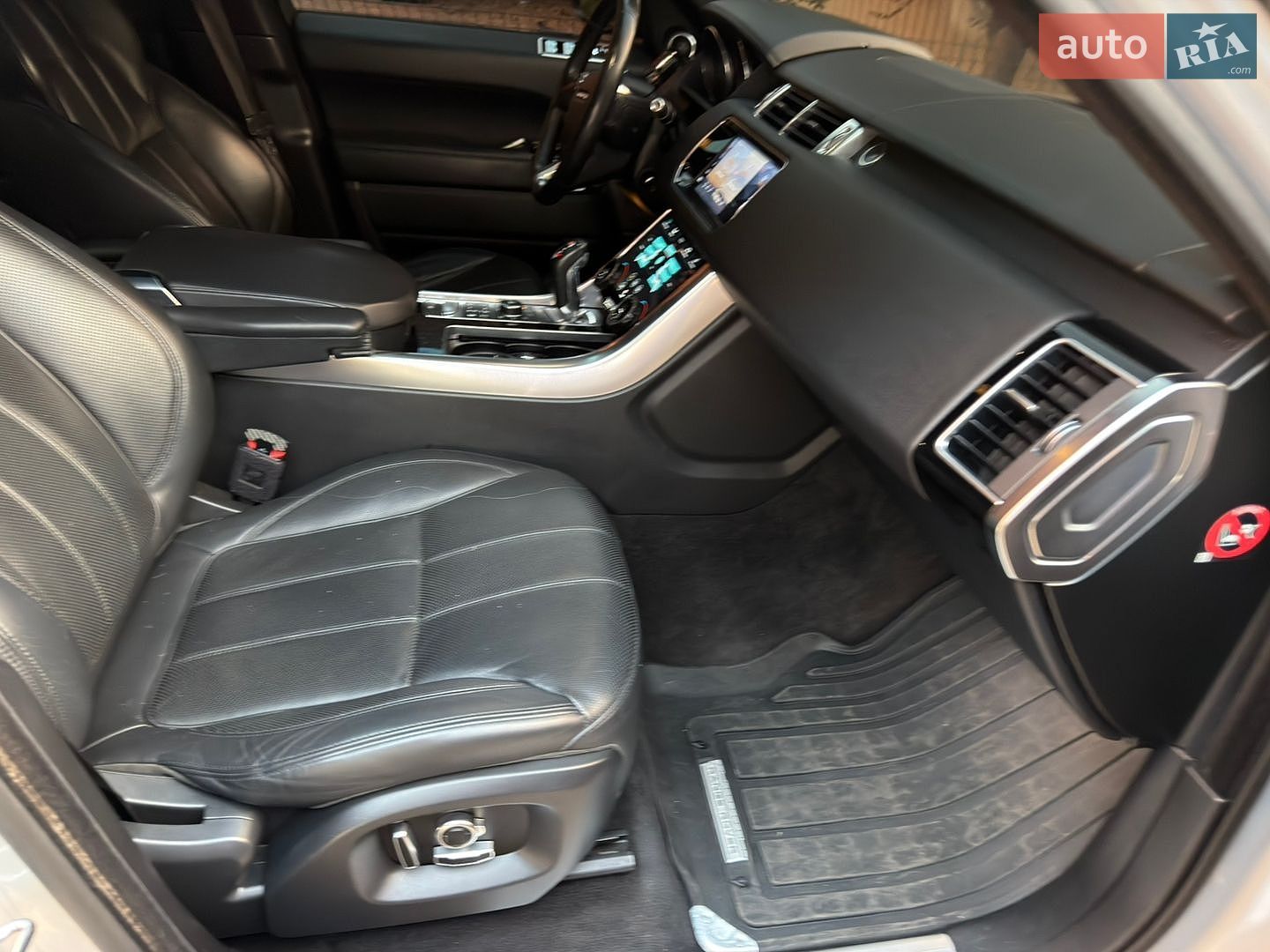 Land Rover Range Rover Sport 2015 VIN SALWR2KF7GA644301 фото оголошення 43 з 61