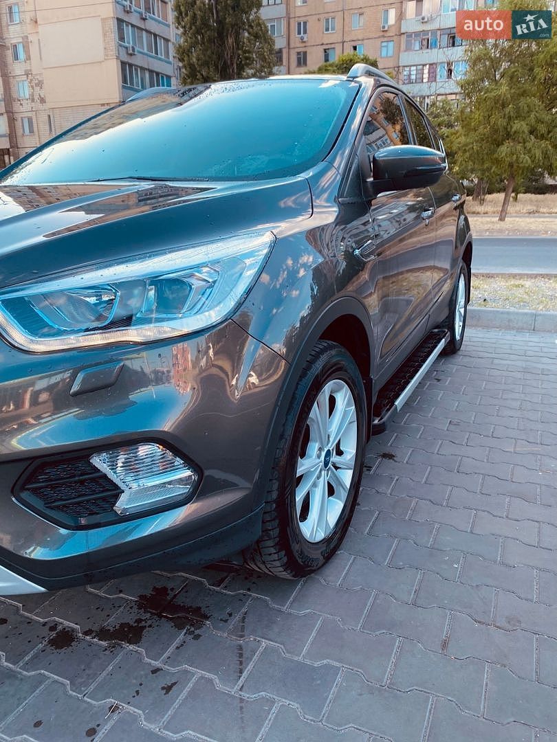 Ford Kuga 2019 VIN WF0AXXWPMAKP25172 фото оголошення 4 з 8