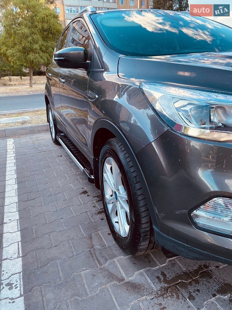Ford Kuga 2019 VIN WF0AXXWPMAKP25172 фото оголошення 5 з 8
