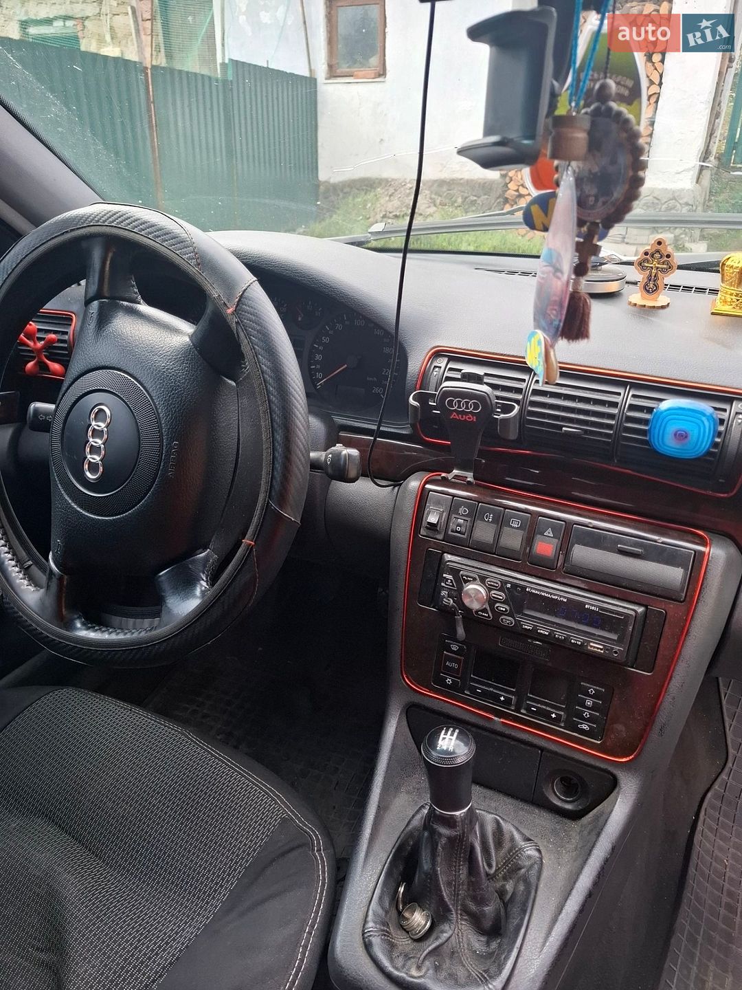 Audi A4 1998 VIN WAUZZZ8DZWA263812 фото оголошення 2 з 18