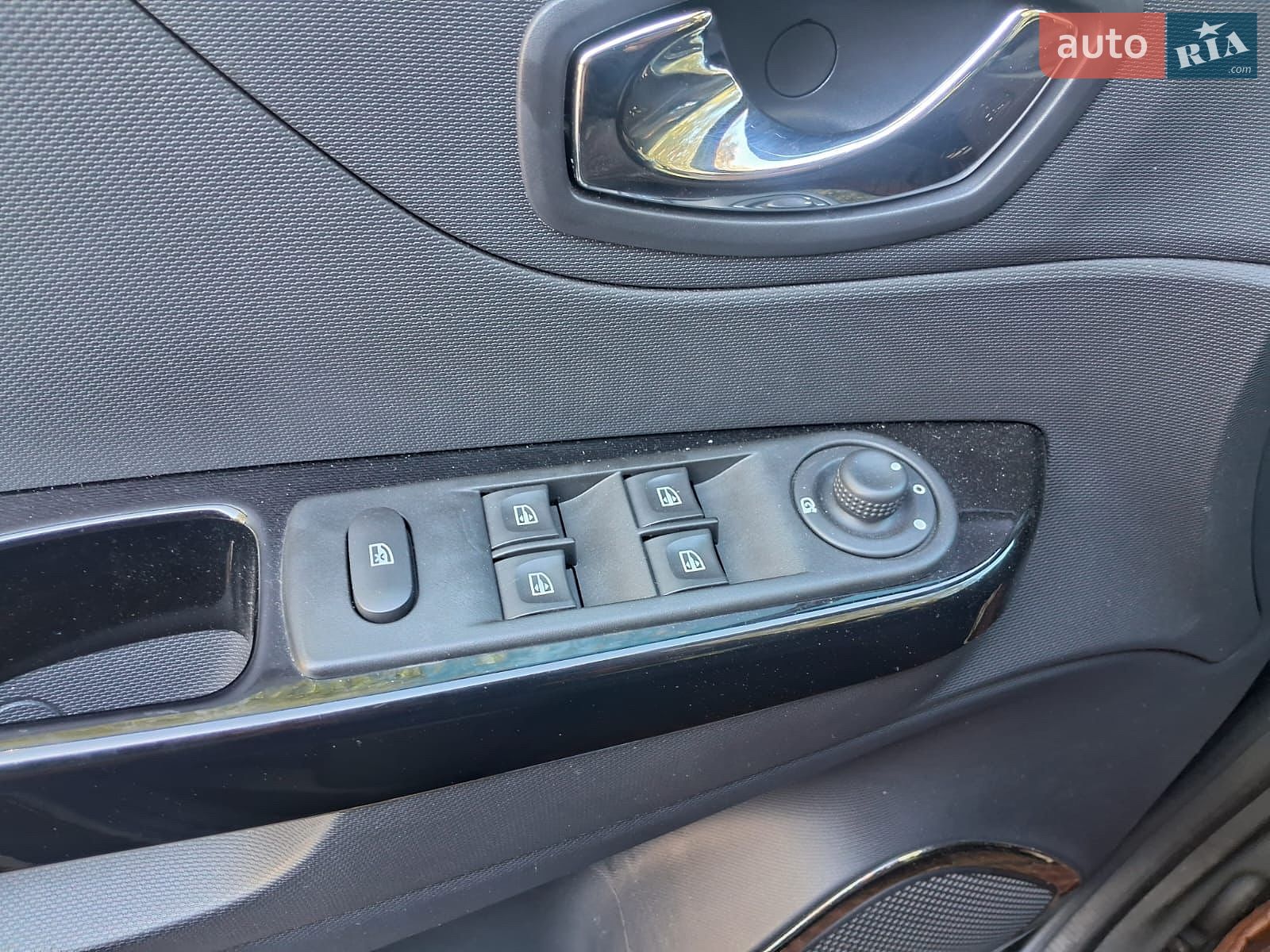 Renault Captur 2013 VIN VF12RFL1H49265572 фото оголошення 15 з 19