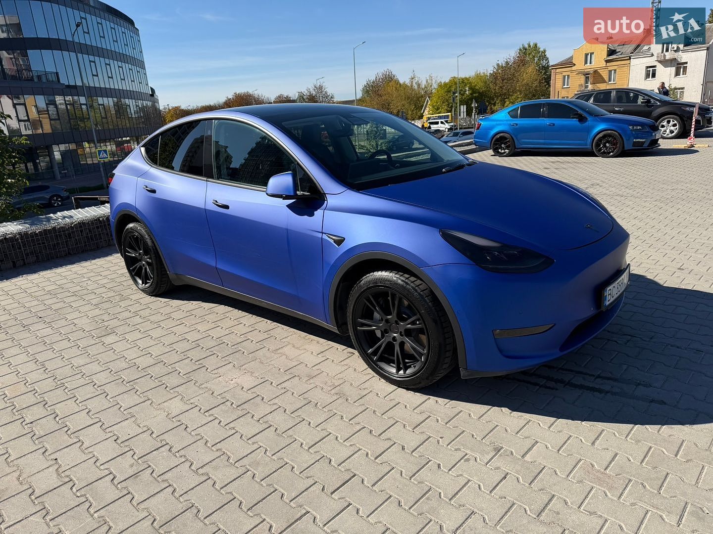 Tesla Model Y 2021 VIN 5YJYGDEE7MF257495 фото оголошення 2 з 22