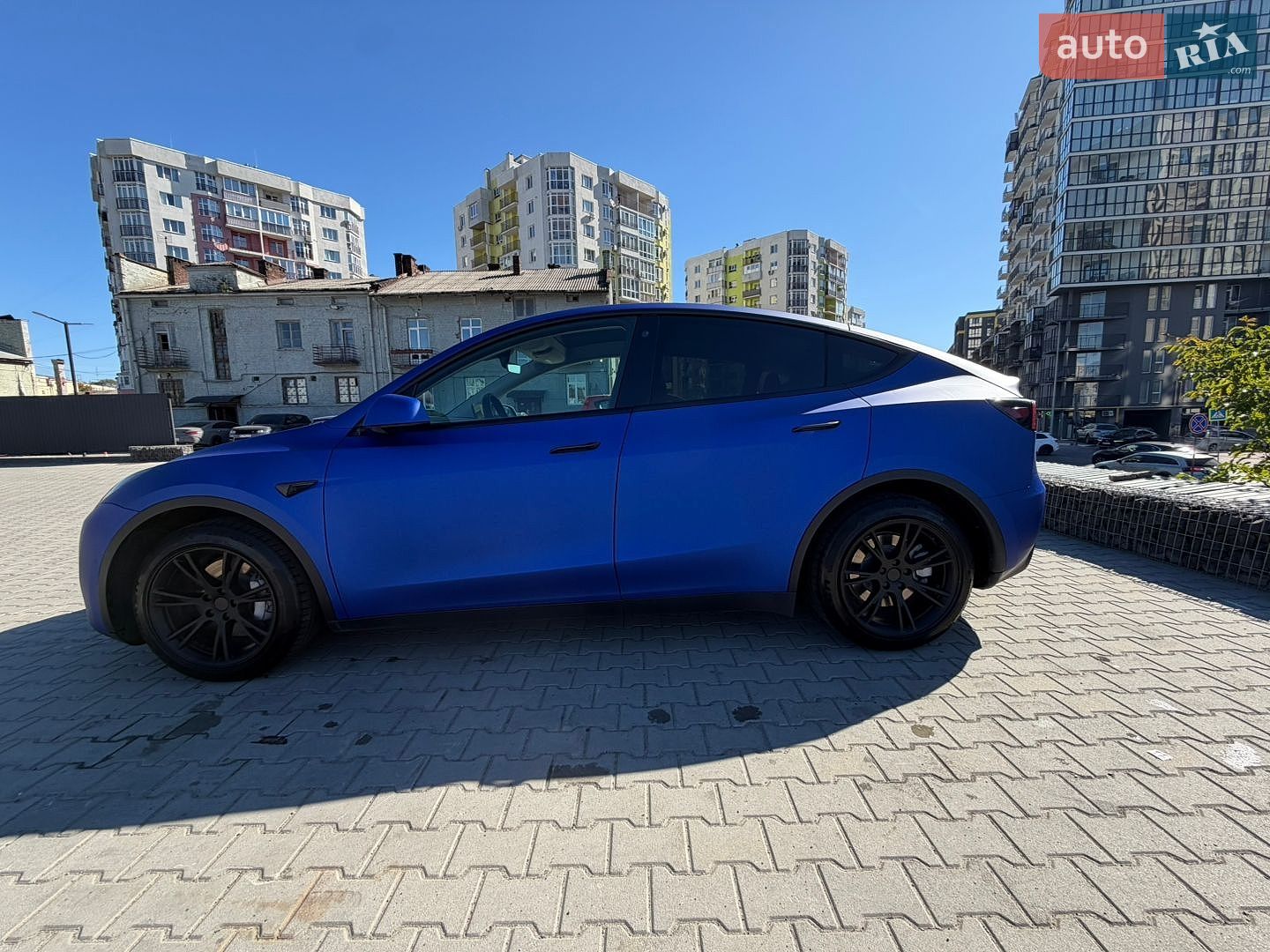 Tesla Model Y 2021 VIN 5YJYGDEE7MF257495 фото оголошення 3 з 22