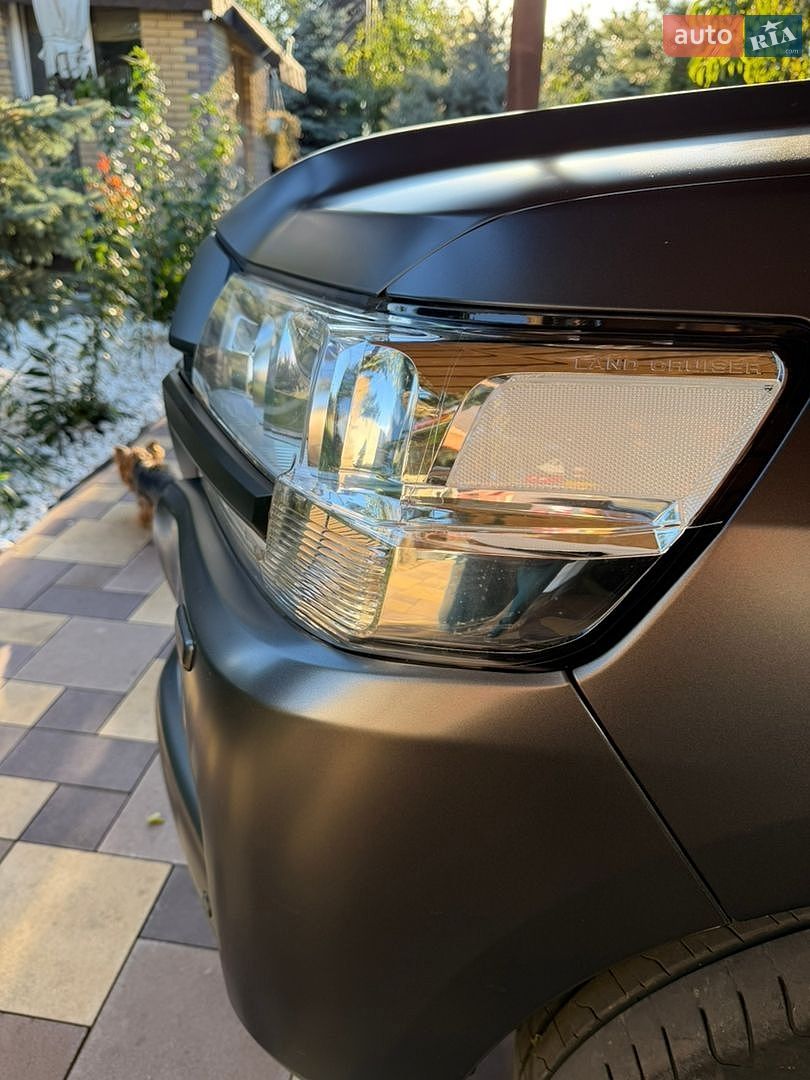 Toyota Land Cruiser 2020 VIN JTMCV05J304309132 фото оголошення 9 з 25