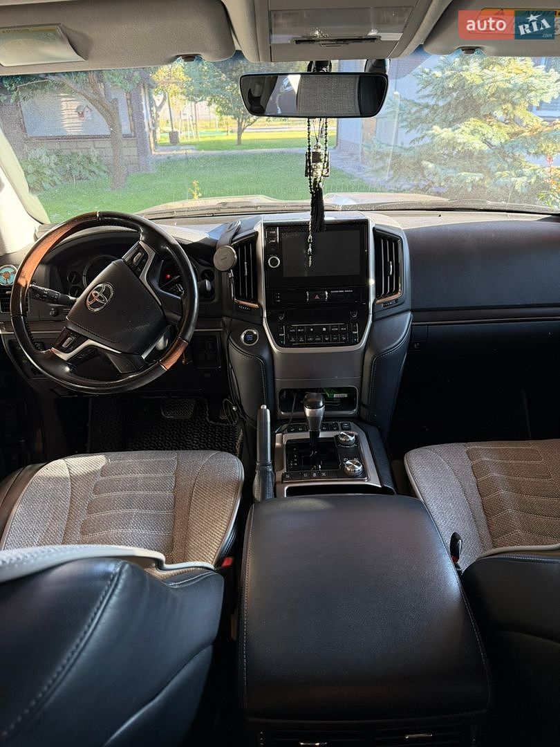 Toyota Land Cruiser 2020 VIN JTMCV05J304309132 фото оголошення 19 з 25