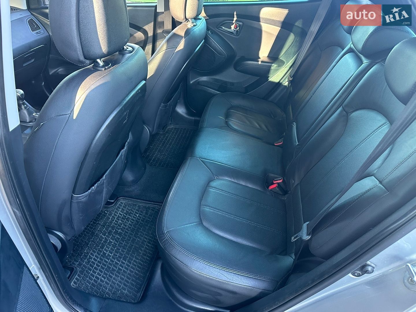 Hyundai ix35 2013 VIN TMAJU81UACJ291611 фото оголошення 4 з 85