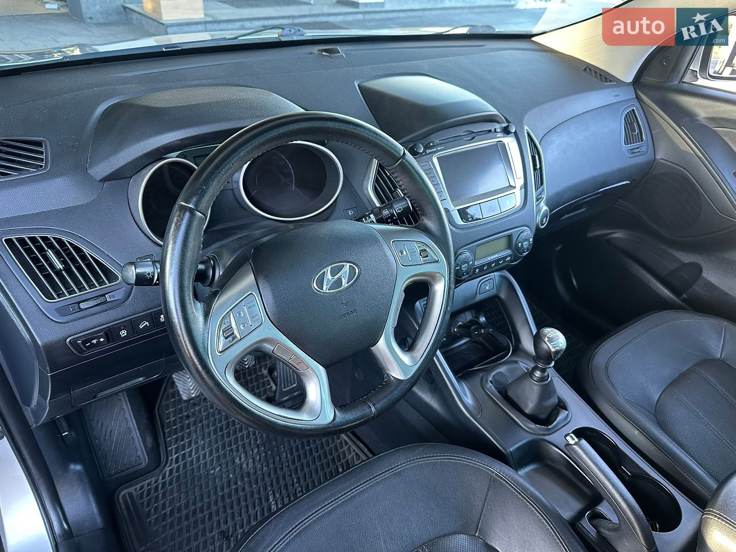 Hyundai ix35 2013 VIN TMAJU81UACJ291611 фото оголошення 35 з 85