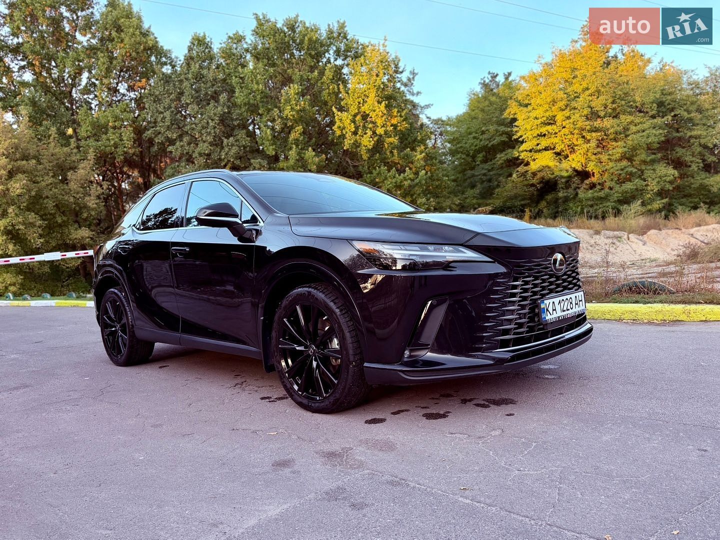 Lexus RX 2024 VIN 2T2BBMCA2RC049083 фото оголошення 2 з 18