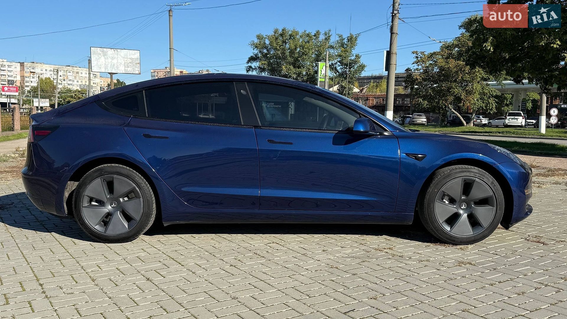Tesla Model 3 2023 VIN 5YJ3E1EA2PF660803 фото оголошення 4 з 30