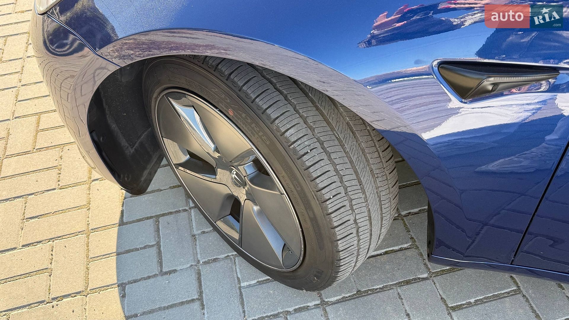 Tesla Model 3 2023 VIN 5YJ3E1EA2PF660803 фото оголошення 6 з 30