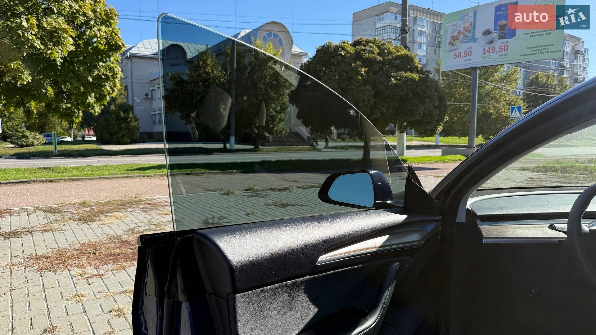 Tesla Model 3 2023 VIN 5YJ3E1EA2PF660803 фото оголошення 26 з 30