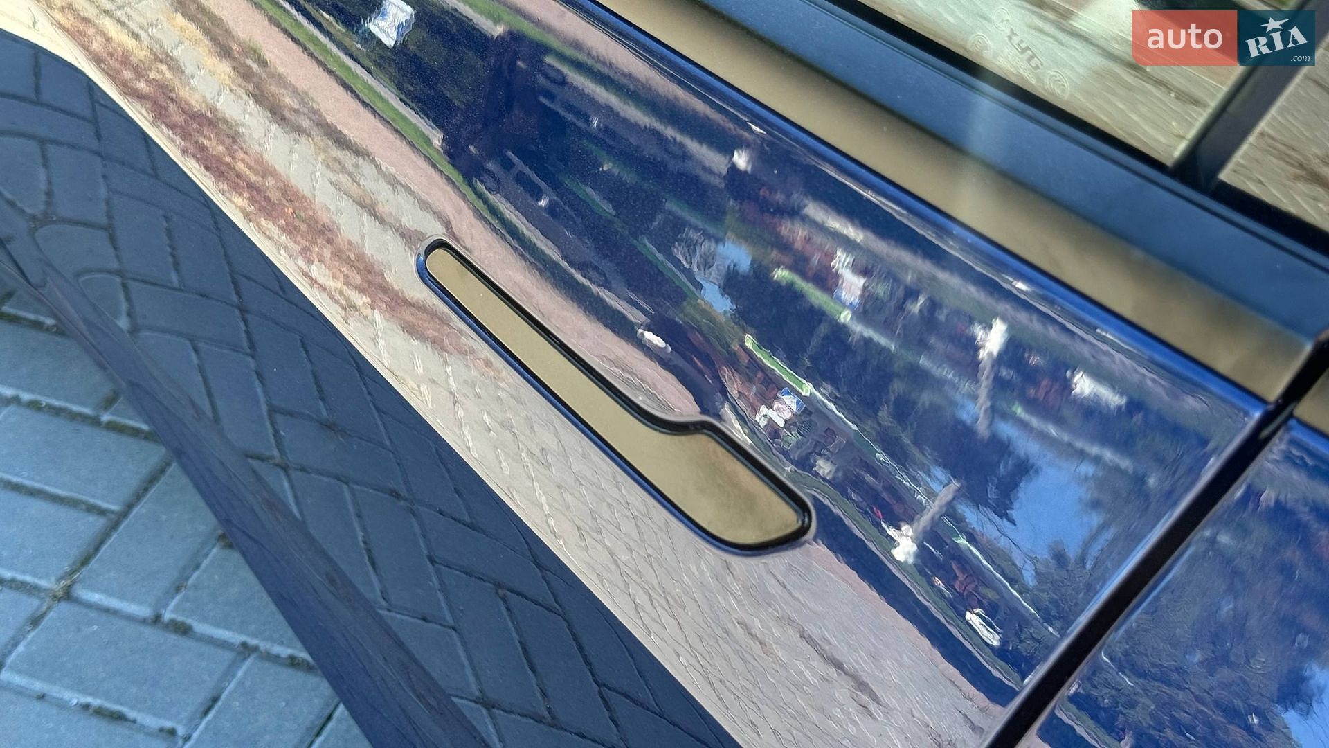 Tesla Model 3 2023 VIN 5YJ3E1EA2PF660803 фото оголошення 28 з 30