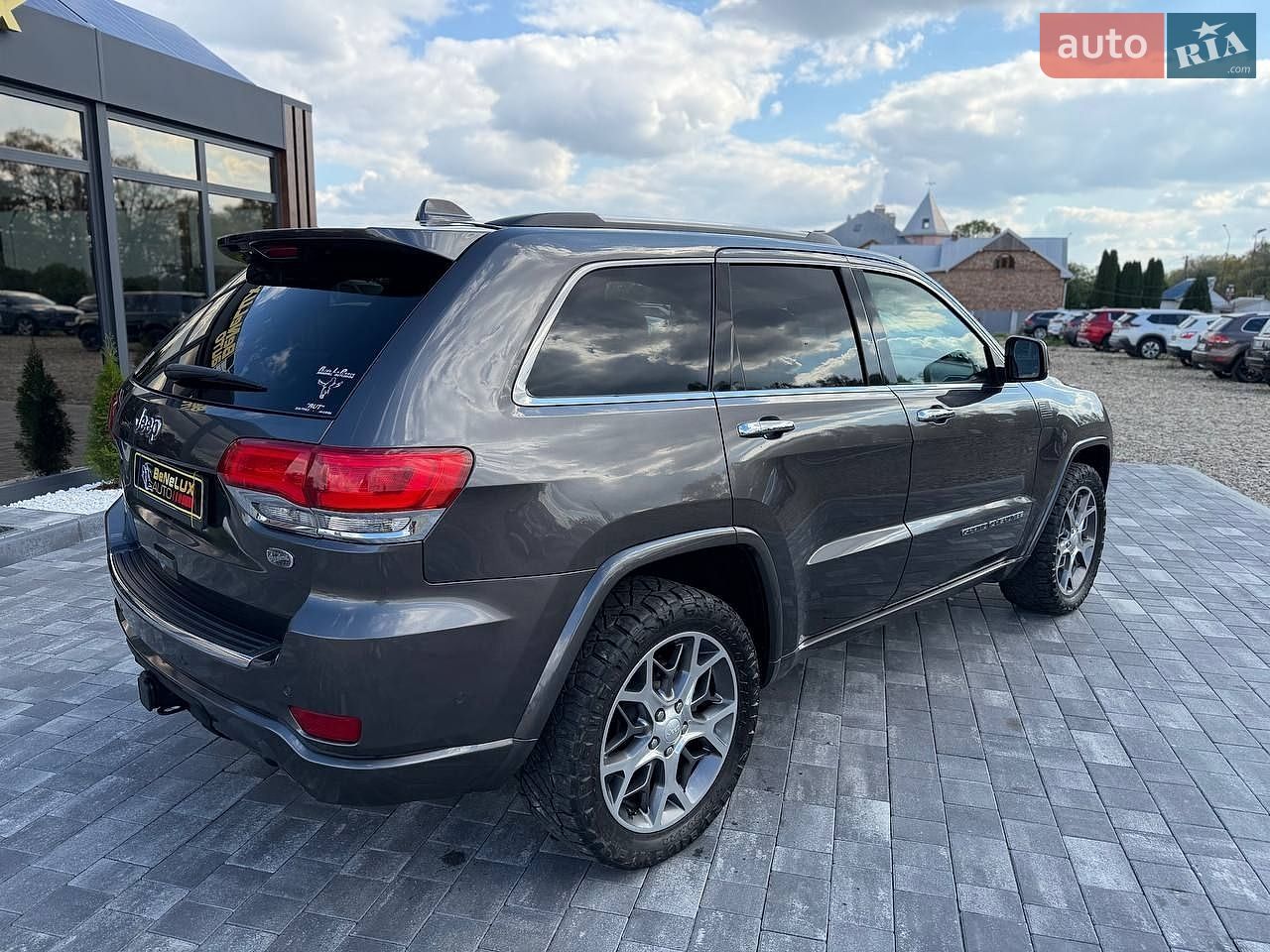 Jeep Grand Cherokee 2019 VIN 1C4RJFCG1LC174257 фото оголошення 8 з 47