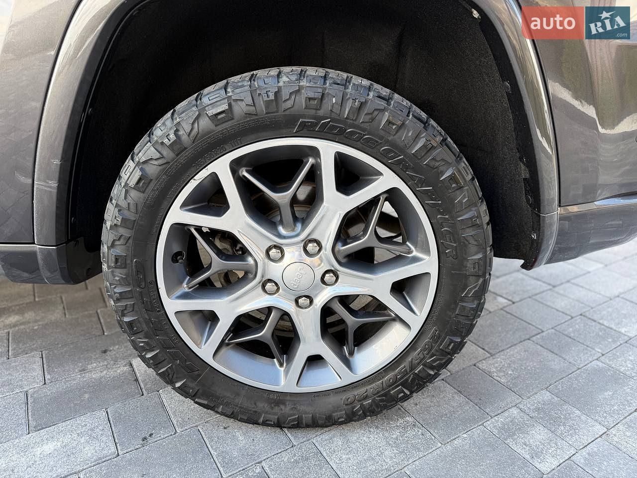 Jeep Grand Cherokee 2019 VIN 1C4RJFCG1LC174257 фото оголошення 14 з 47