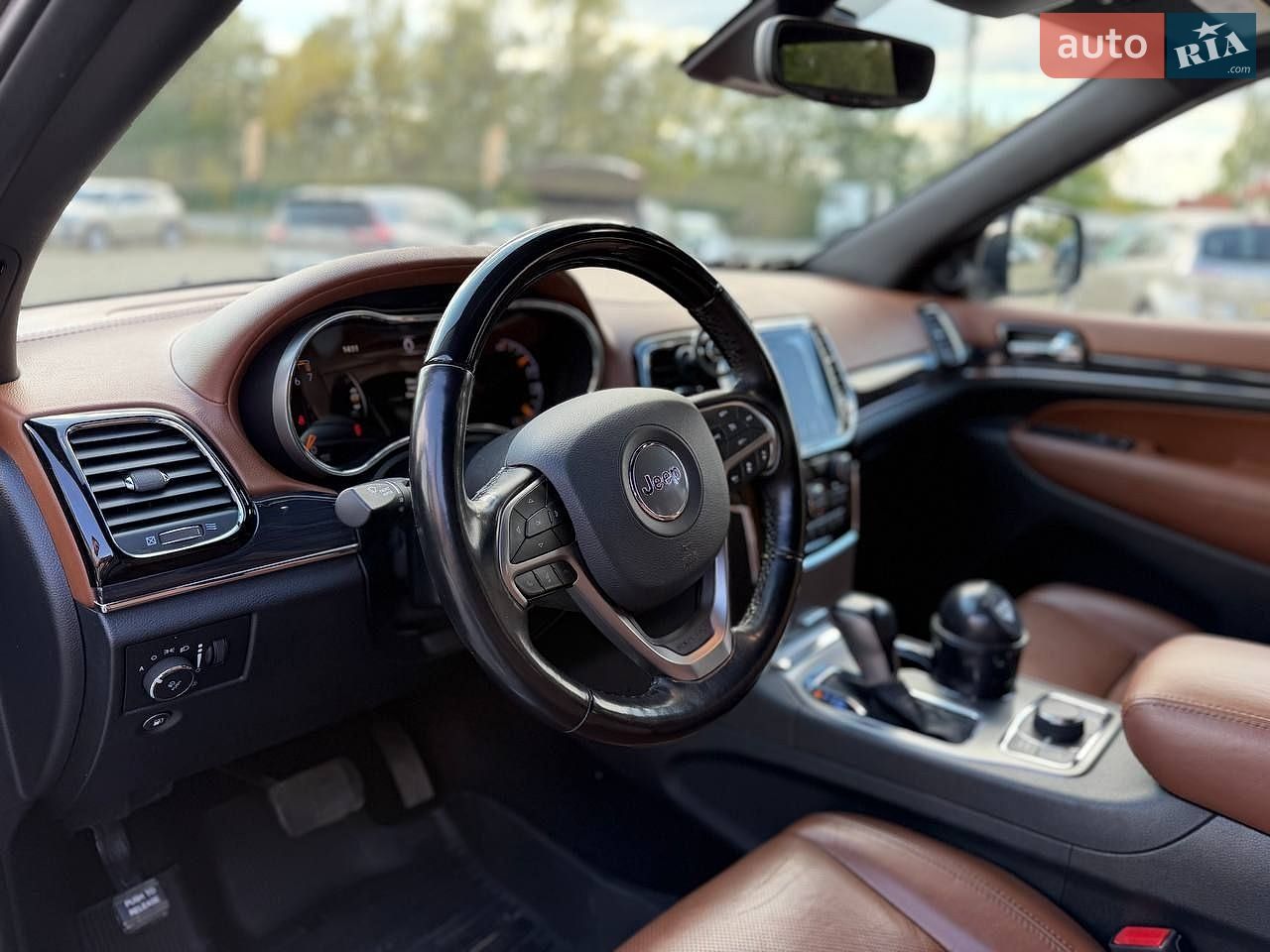 Jeep Grand Cherokee 2019 VIN 1C4RJFCG1LC174257 фото оголошення 18 з 47