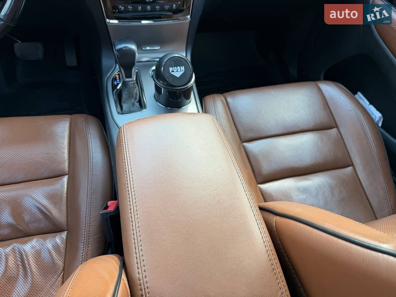 Jeep Grand Cherokee 2019 VIN 1C4RJFCG1LC174257 фото оголошення 34 з 47