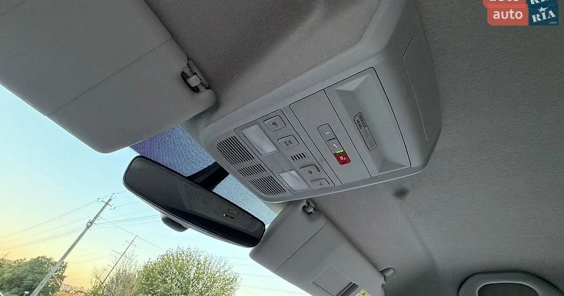 Volkswagen Transporter 2023 VIN WV1ZZZ7HZPH042653 фото оголошення 50 з 76