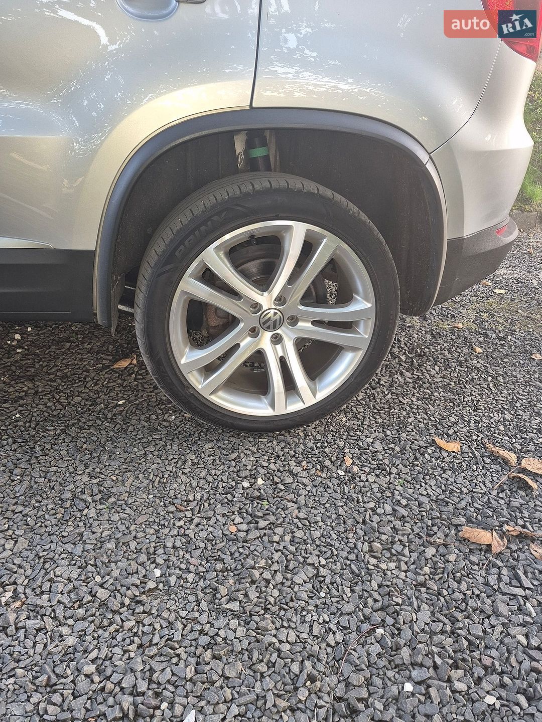 Volkswagen Tiguan 2016 VIN WVGBV7AX7GW594023 фото оголошення 2 з 9