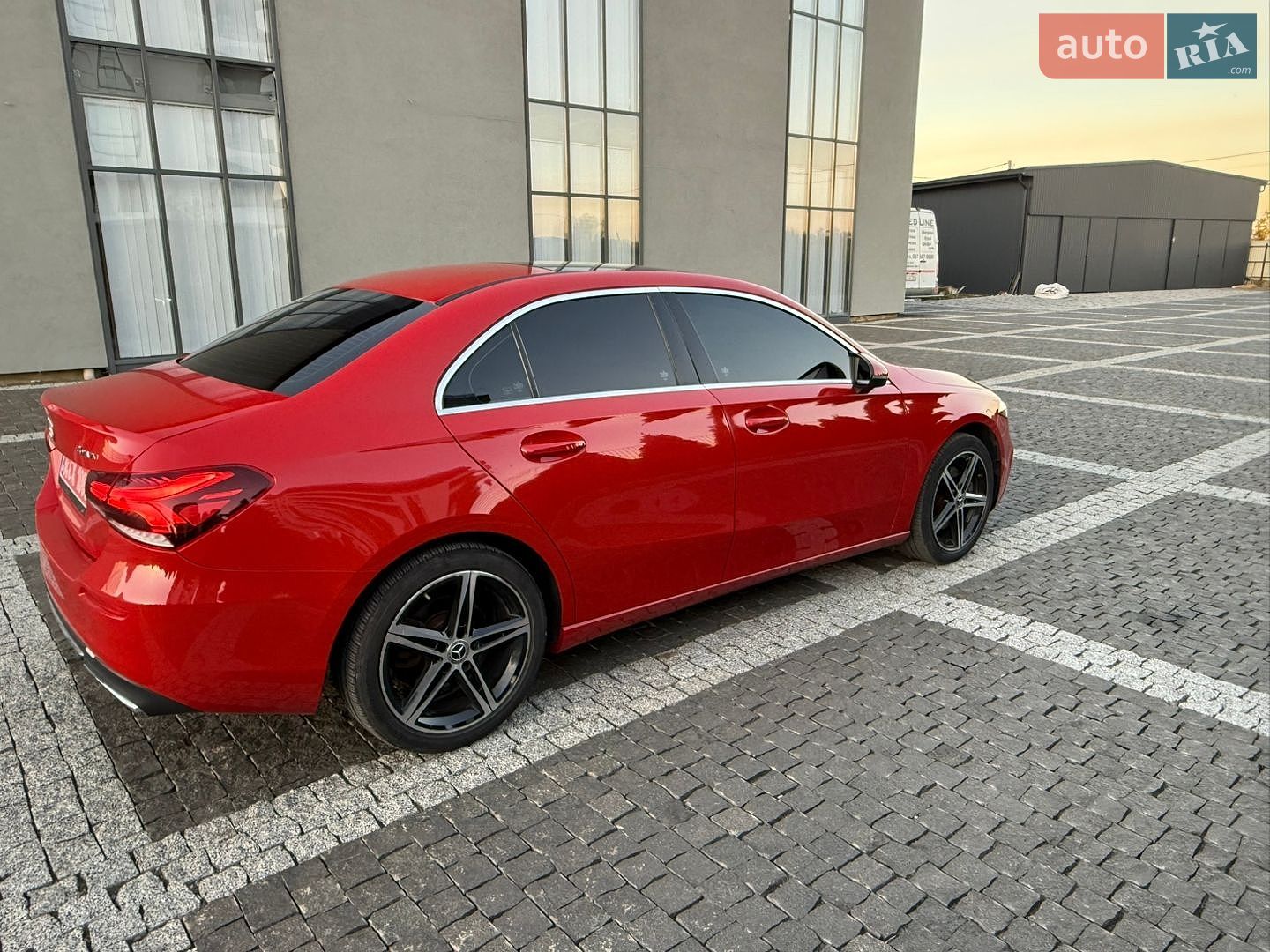 Mercedes-Benz A-Class 2019 VIN WDD3G4FB7KW020504 фото оголошення 8 з 21