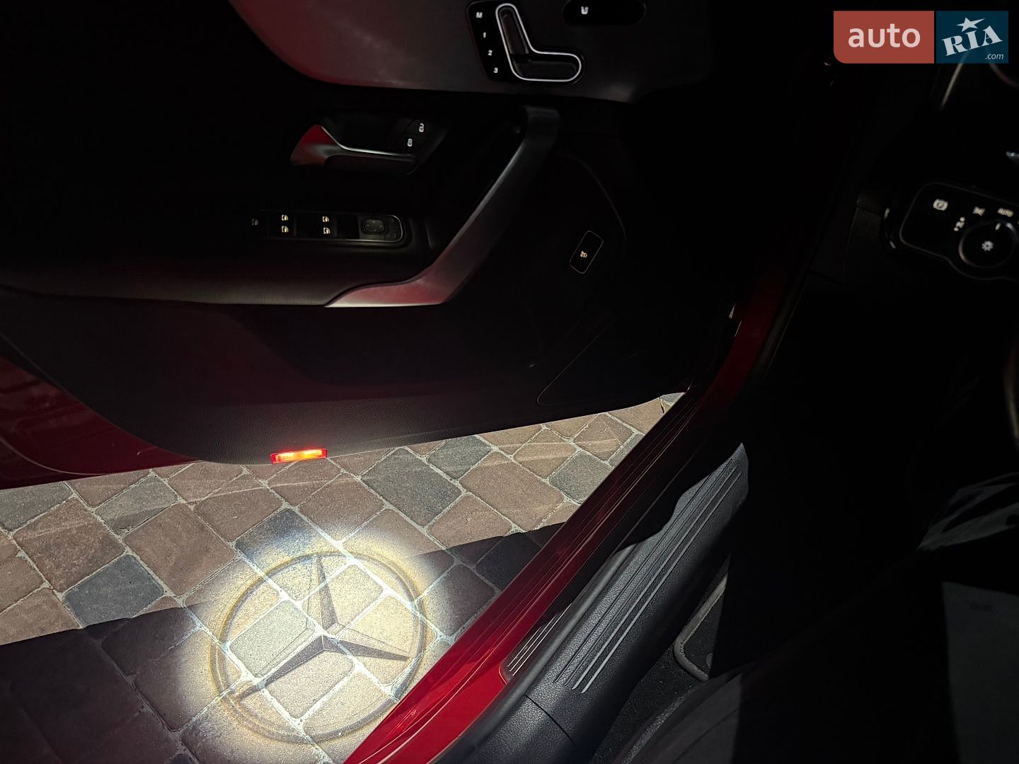Mercedes-Benz A-Class 2019 VIN WDD3G4FB7KW020504 фото оголошення 20 з 21
