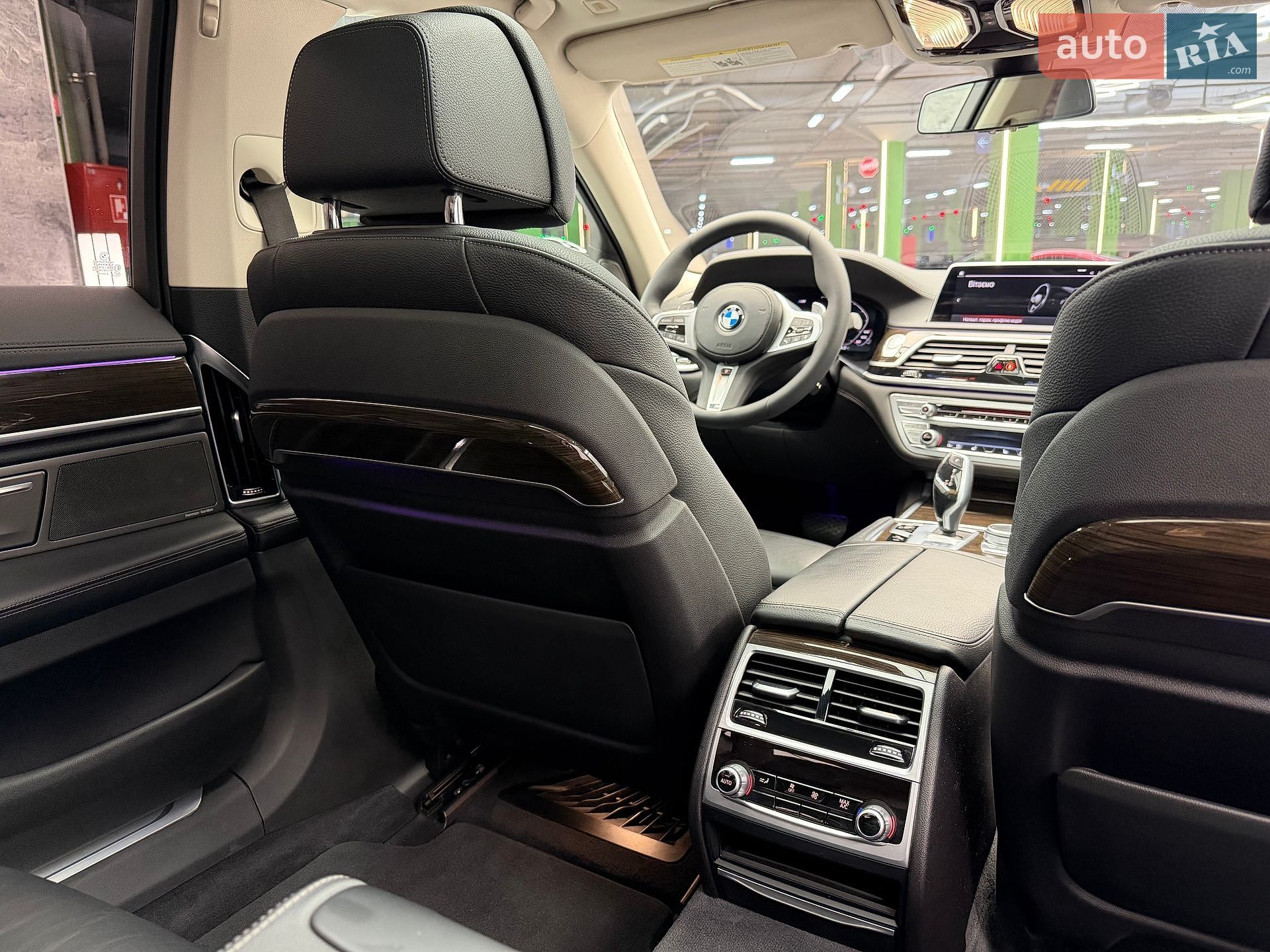 BMW 7 Series 2019 VIN WBA7T2C07LGL17957 фото оголошення 9 з 17