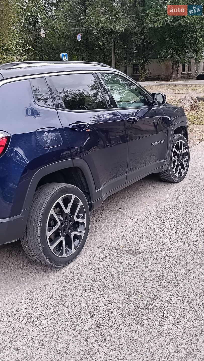 Jeep Compass 2018 VIN 3C4NJDCBXJT336895 фото оголошення 4 з 7