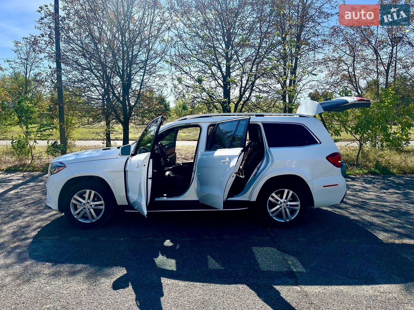 Mercedes-Benz GLS-Class 2017 VIN 4JGDF6EE6HA917663 фото оголошення 27 з 79