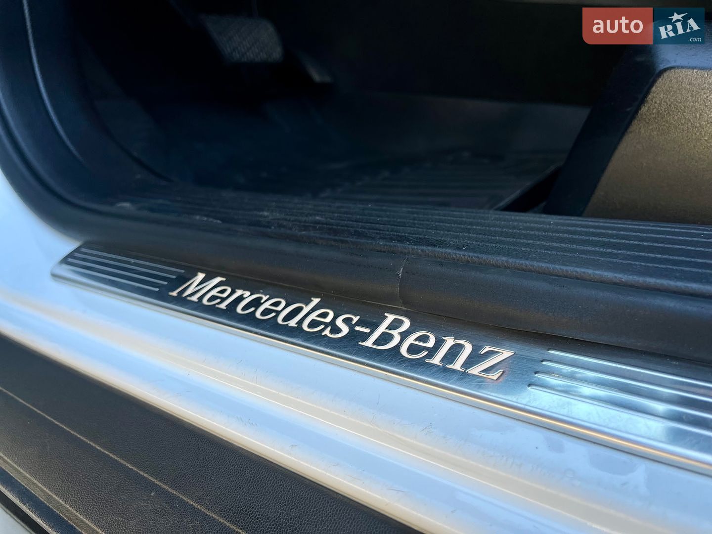 Mercedes-Benz GLS-Class 2017 VIN 4JGDF6EE6HA917663 фото оголошення 37 з 79