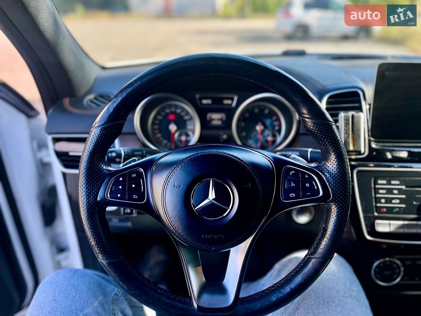 Mercedes-Benz GLS-Class 2017 VIN 4JGDF6EE6HA917663 фото оголошення 44 з 79