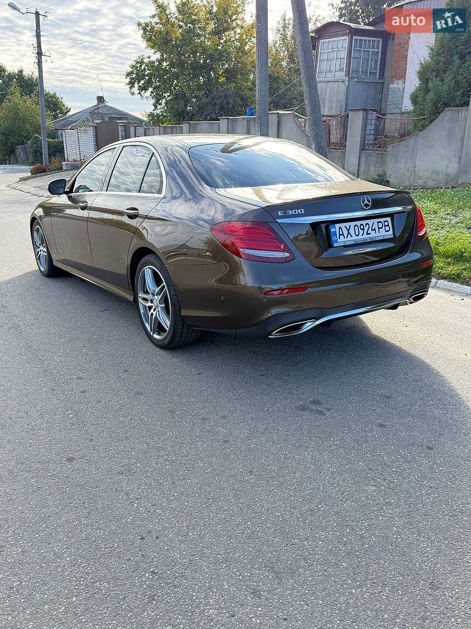 Mercedes-Benz E-Class 2016 VIN WDDZF4JBXHA120235 фото оголошення 4 з 9