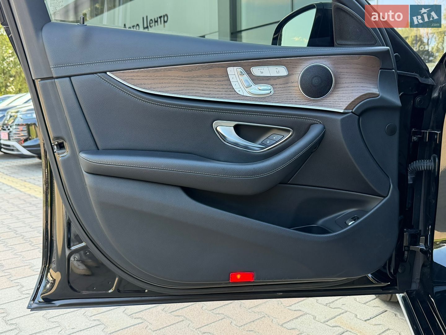 Mercedes-Benz E-Class 2020 VIN W1KZF0FB0LA844381 фото оголошення 4 з 33